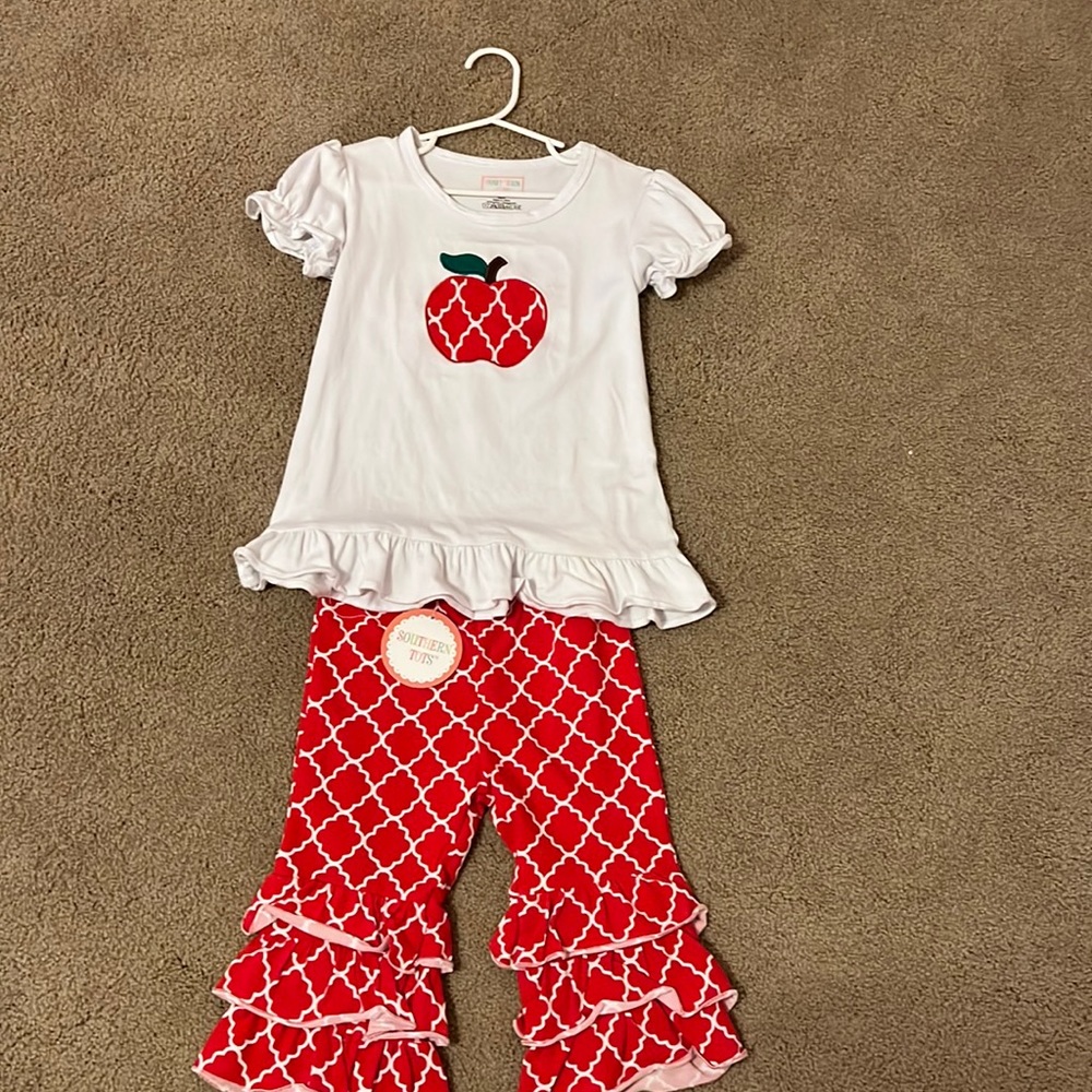 Southern Tots girls ruffled pant set, size 6, NWT.